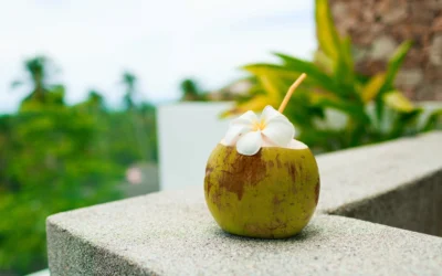 Serupa Tapi Tak Sama, Ini Perbedaan Kelapa Muda dan Kelapa Hijau yang Perlu Kamu Tahu!