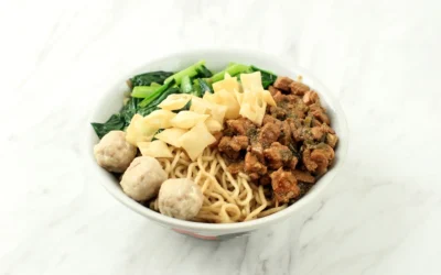 Perbedaan Mie Ayam dan Mie Yamin, Jangan Sampai Ketukar!